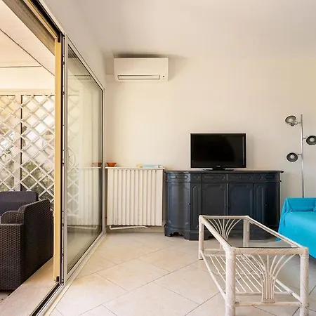 La Parenthese Calme Avec Terrasse, Jardin Et Piscine Apartment