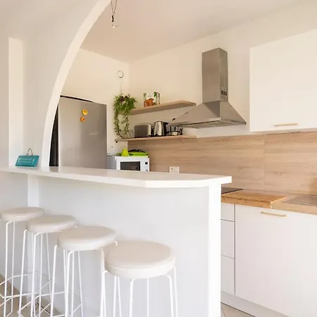 La Parenthese Calme Avec Terrasse, Jardin Et Piscine *