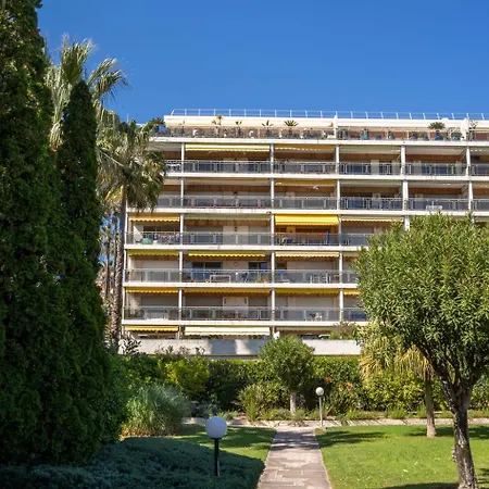 La Parenthese Calme Avec Terrasse, Jardin Et Piscine Apartment